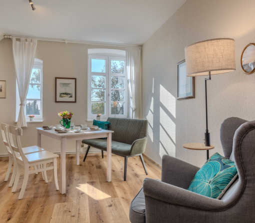 Zur Wiek - gemütliches Wohnzimmer mit Esstisch